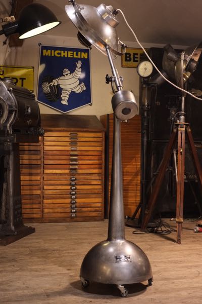 Lampe ancienne andre walter medicale